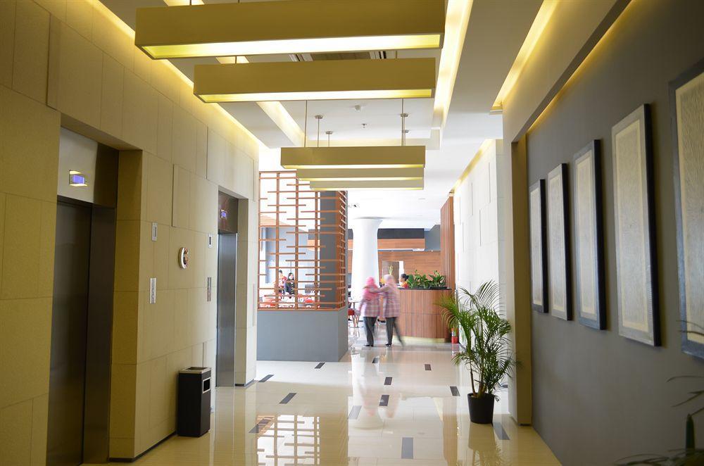 Kyriad Hotel Airport Jakarta Tangerang Zewnętrze zdjęcie