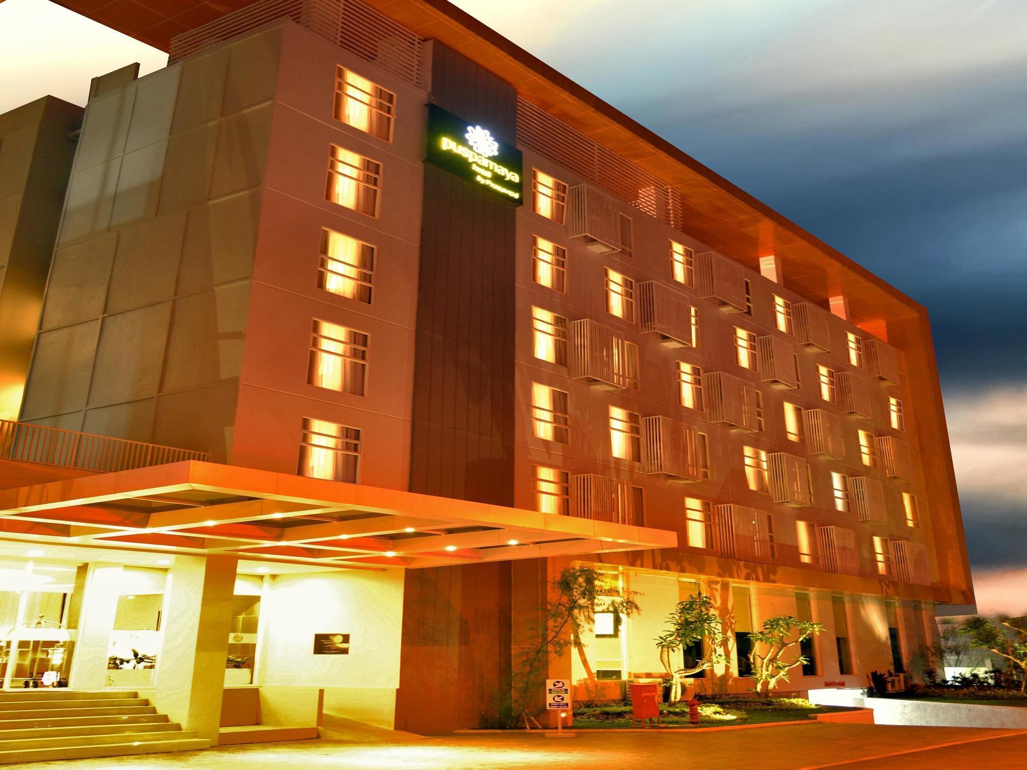 Kyriad Hotel Airport Jakarta Tangerang Zewnętrze zdjęcie