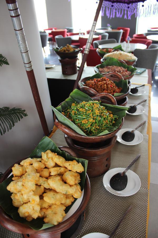 Kyriad Hotel Airport Jakarta Tangerang Zewnętrze zdjęcie