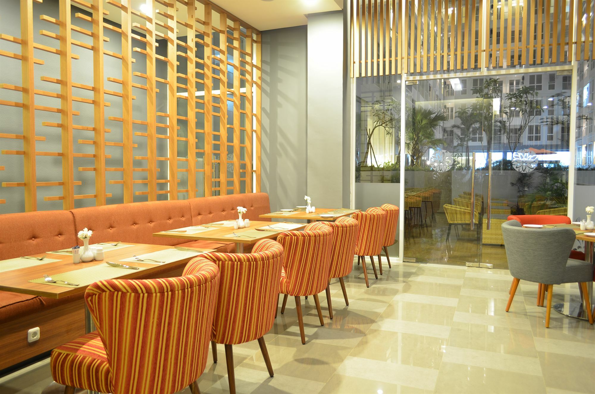 Kyriad Hotel Airport Jakarta Tangerang Zewnętrze zdjęcie