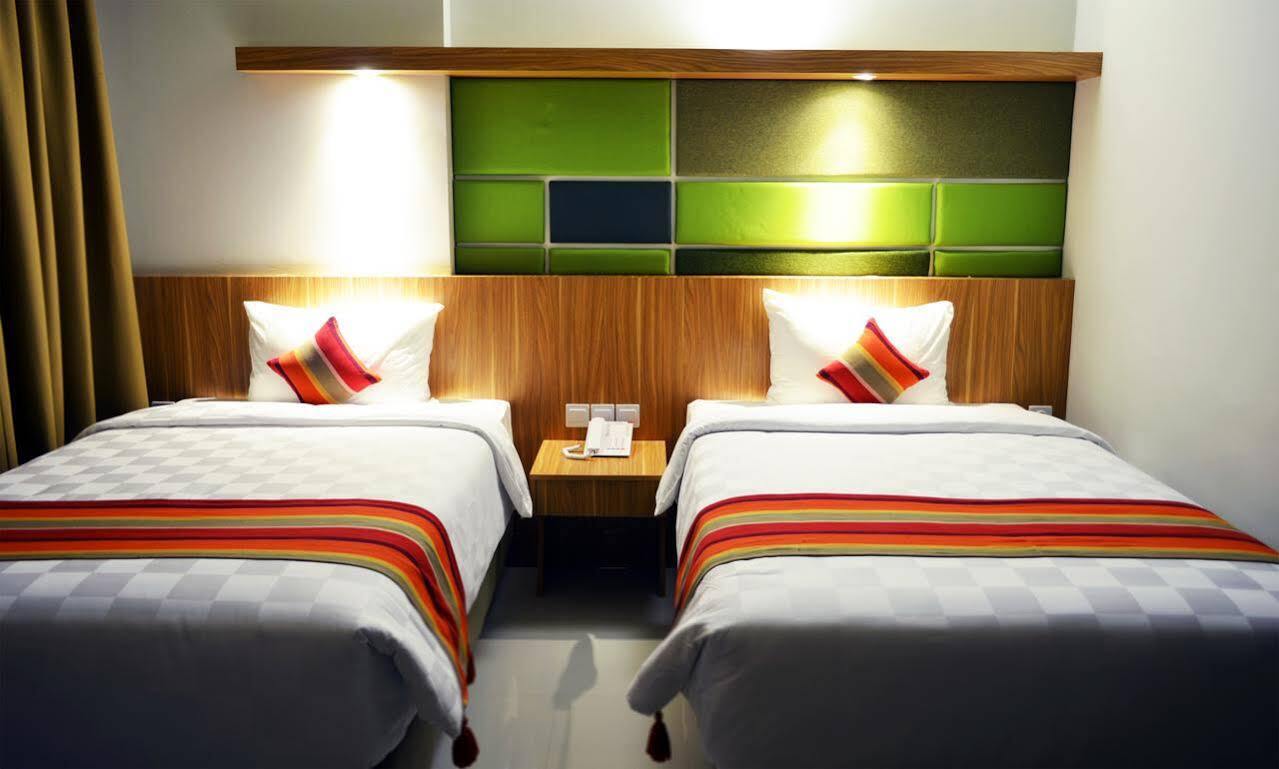 Kyriad Hotel Airport Jakarta Tangerang Zewnętrze zdjęcie