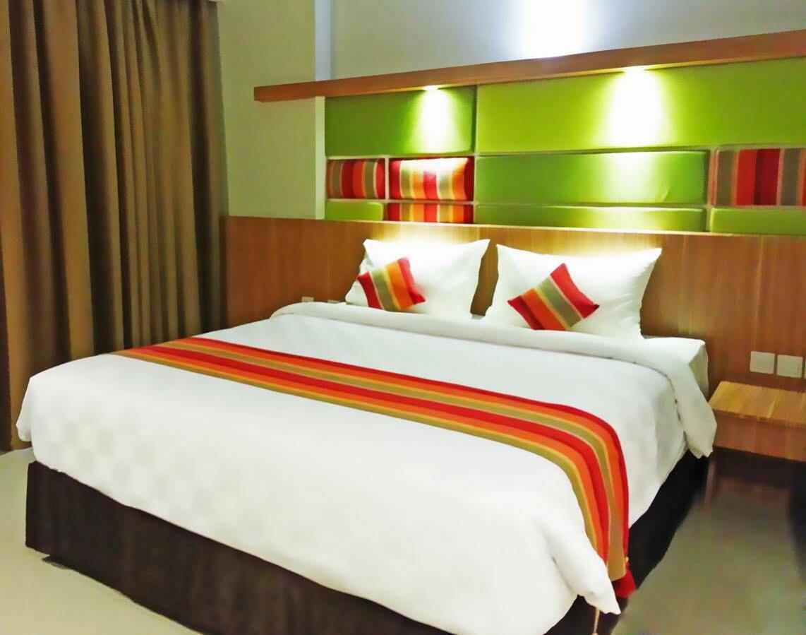 Kyriad Hotel Airport Jakarta Tangerang Zewnętrze zdjęcie